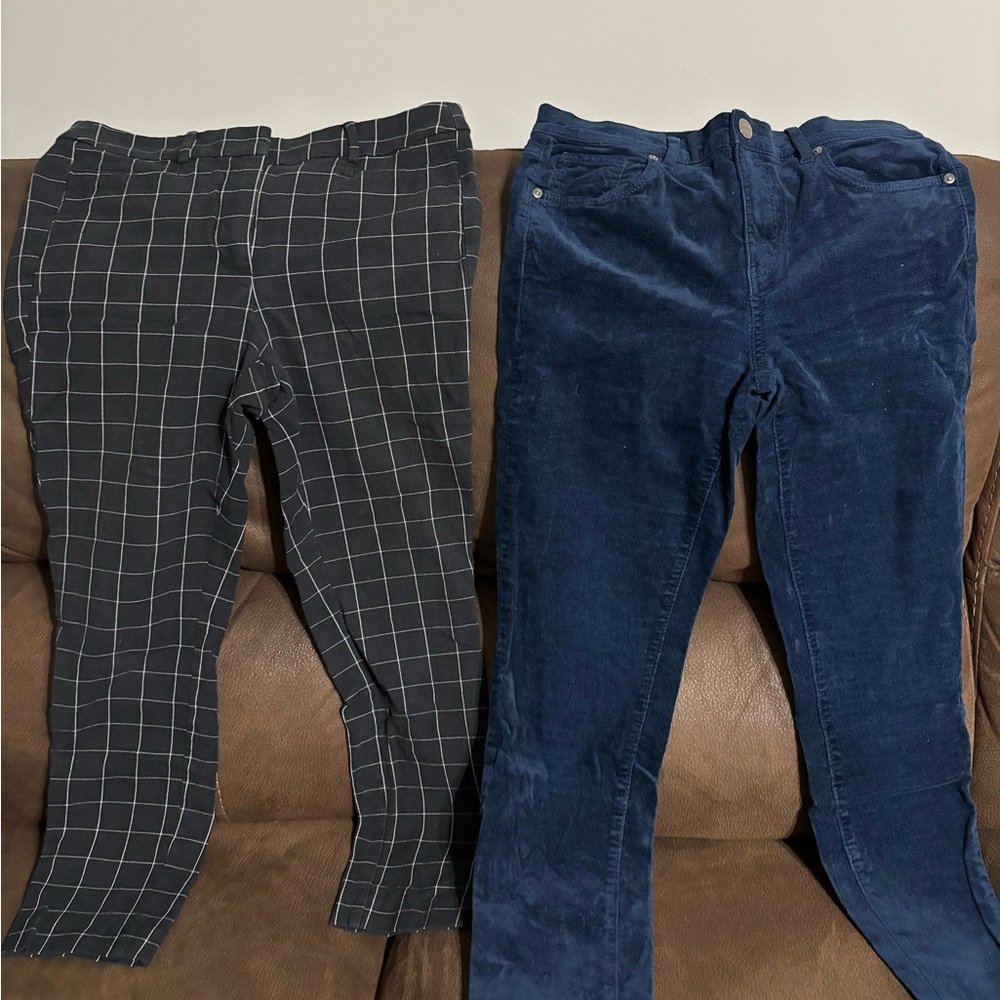 Loft Black Checkered and Navy Blue velvet skinny pants. Women’s size 6.